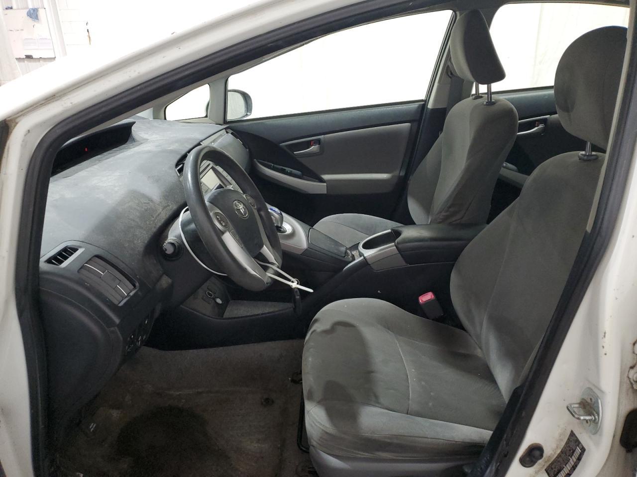 2013 Toyota Prius Plug-In - Image 7