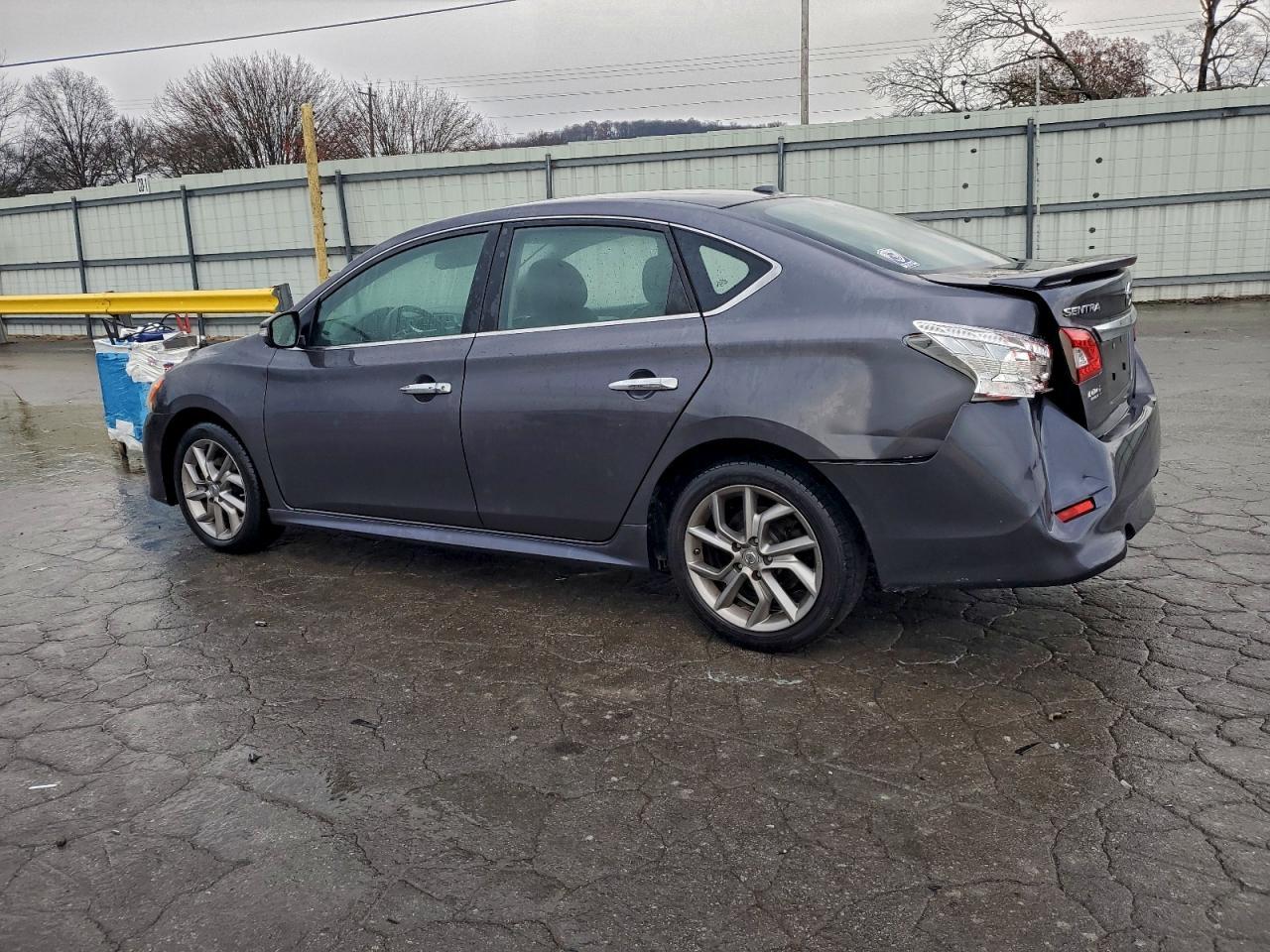 2015 Nissan Sentra S - Фото 2