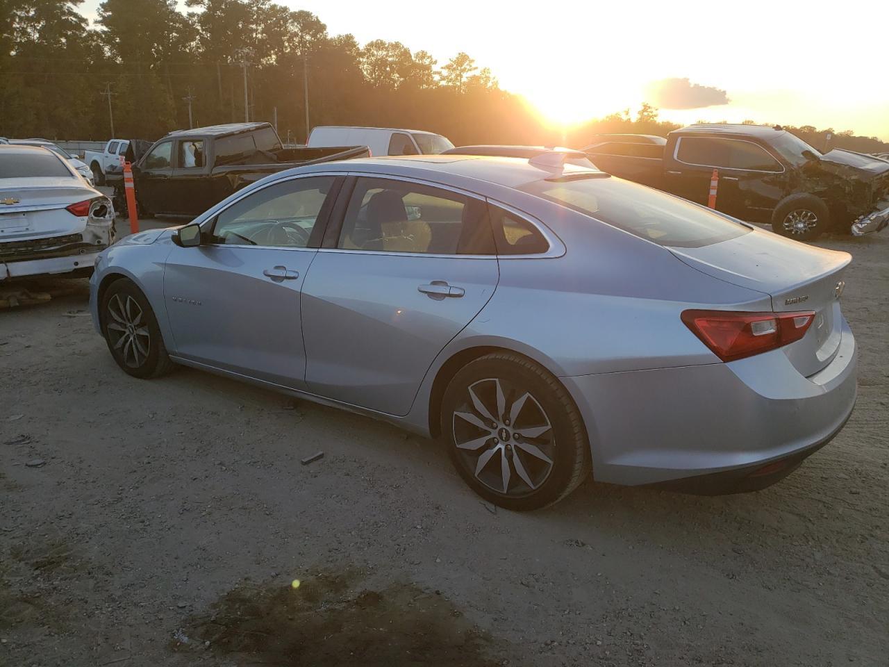 2017 Chevrolet Malibu Lt - Фото 2