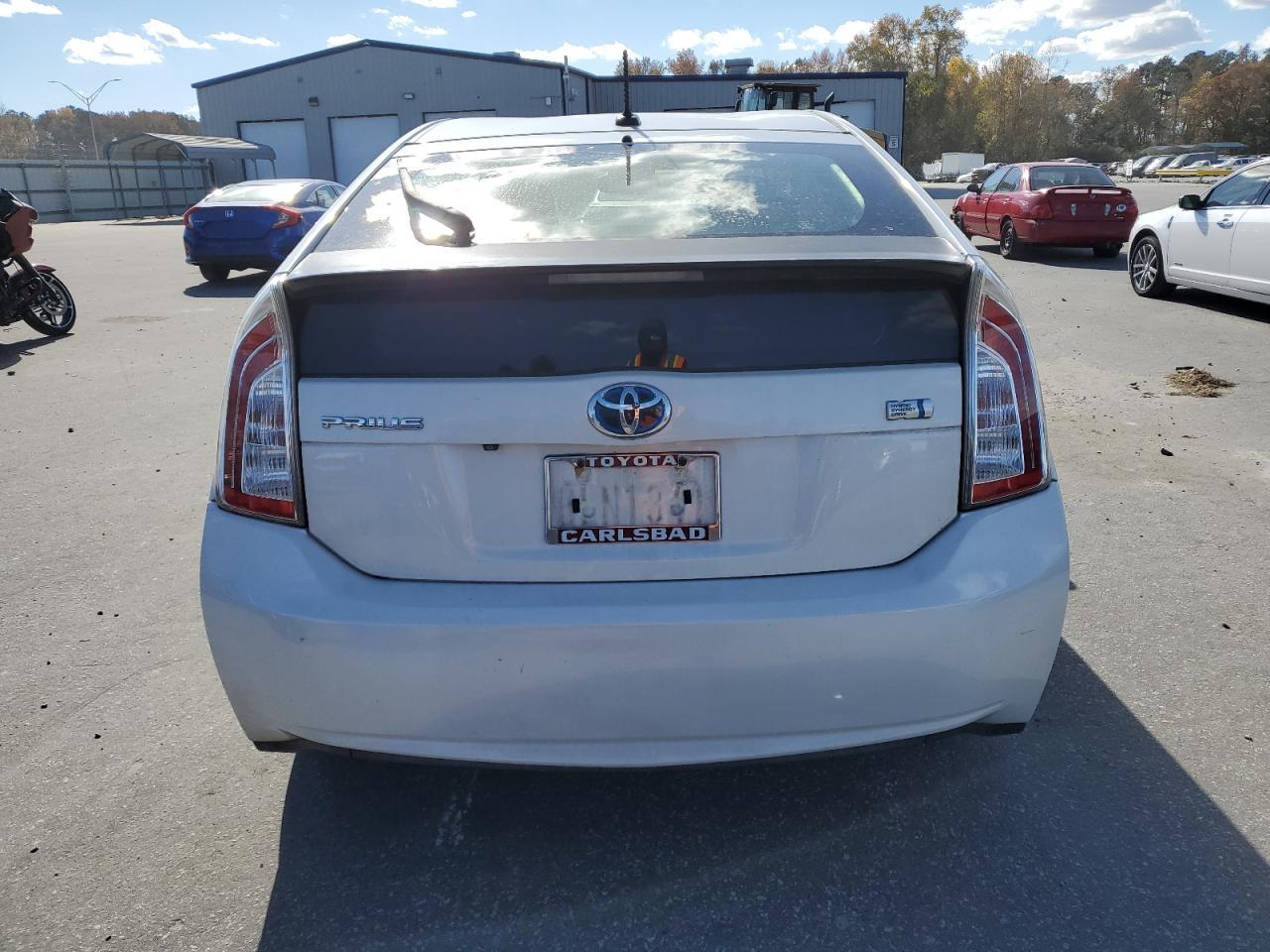 2013 Toyota Prius - Image 6
