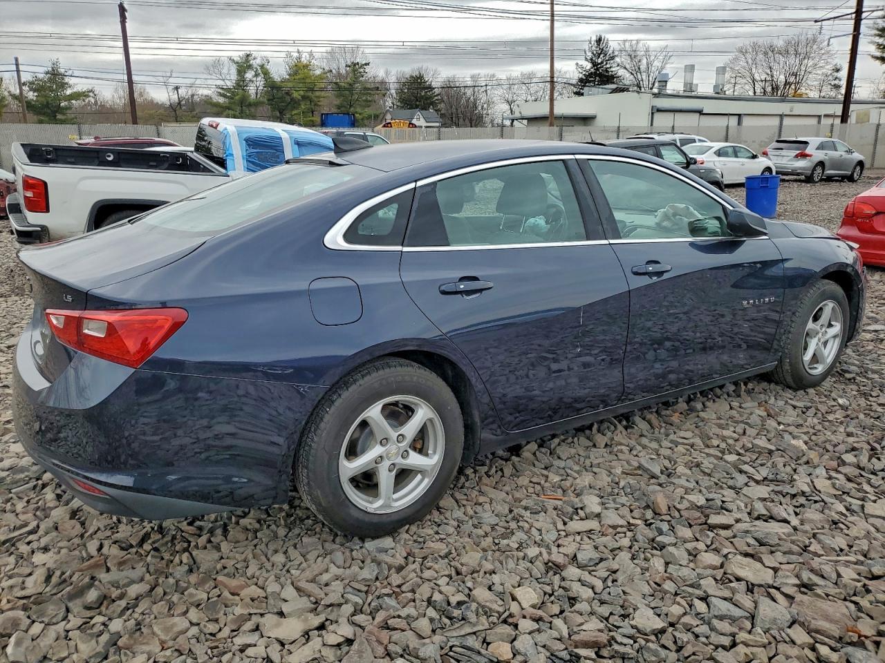 2016 Chevrolet Malibu Ls - Image 3