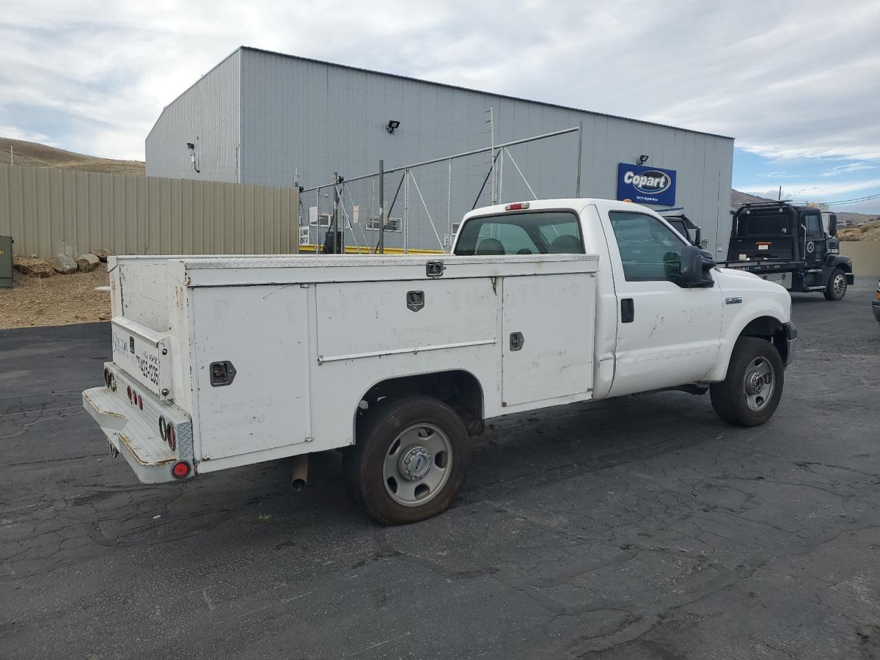 2005 Ford F350 - Фото 3