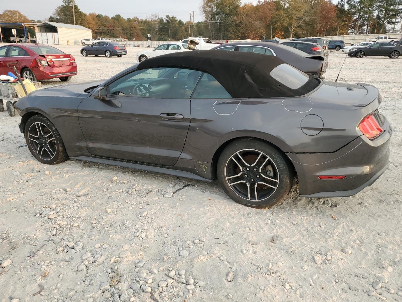 2020 Ford Mustang - Фото 2