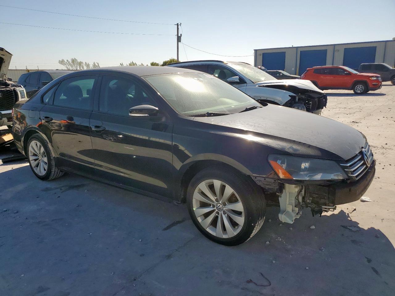 2014 Volkswagen Passat S - Фото 4