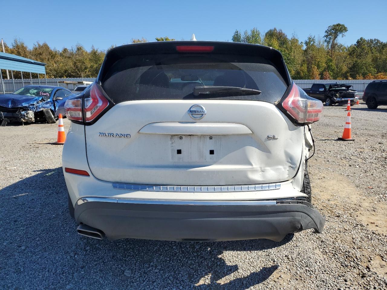 2016 Nissan Murano S - Image 6