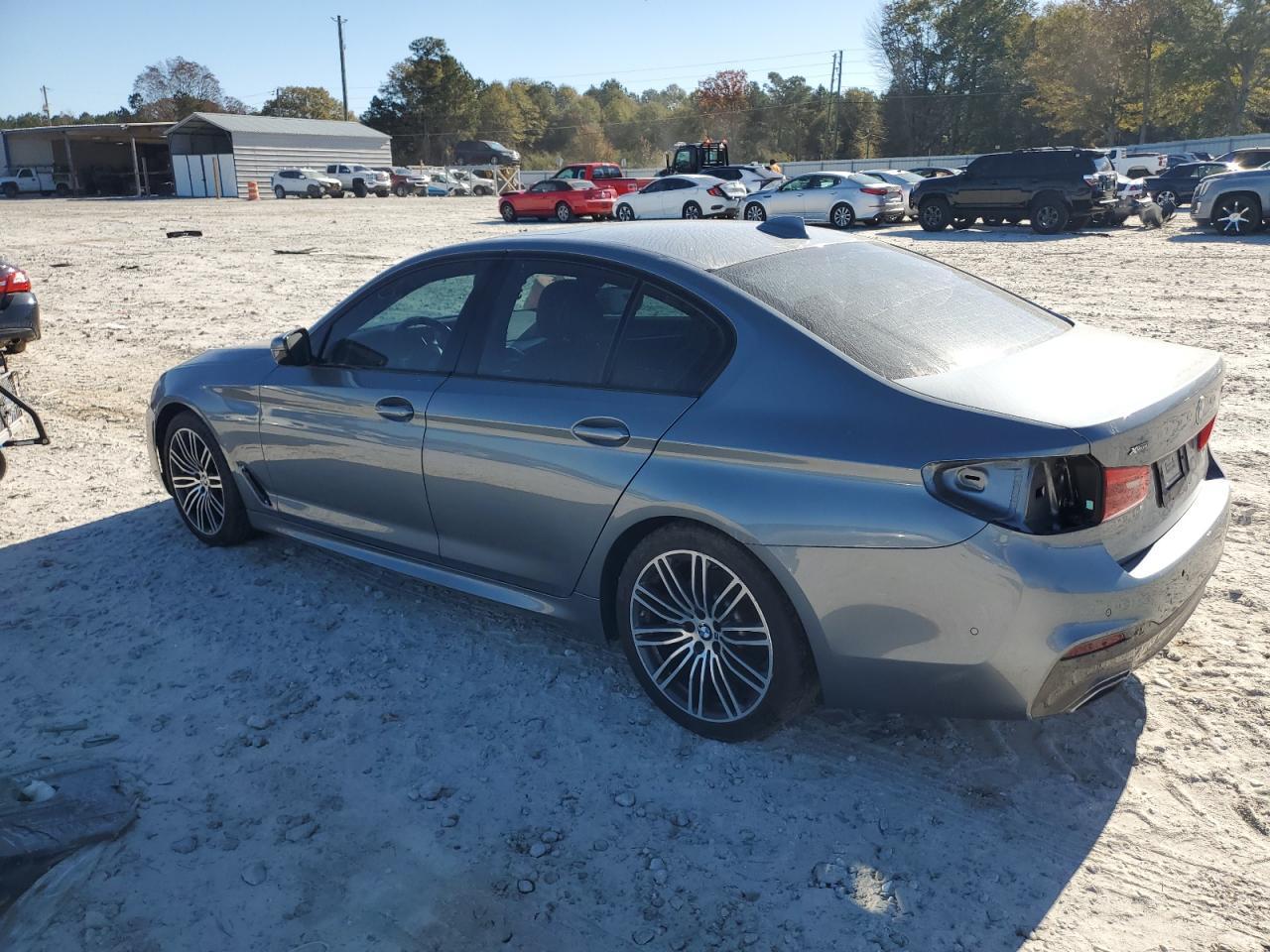 2019 BMW 530 Xi - Image 2