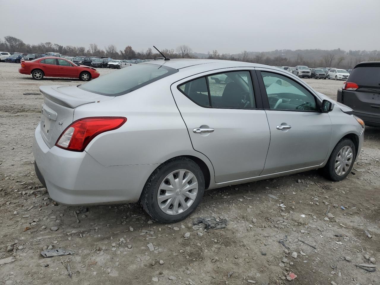 2019 Nissan Versa S - Image 3