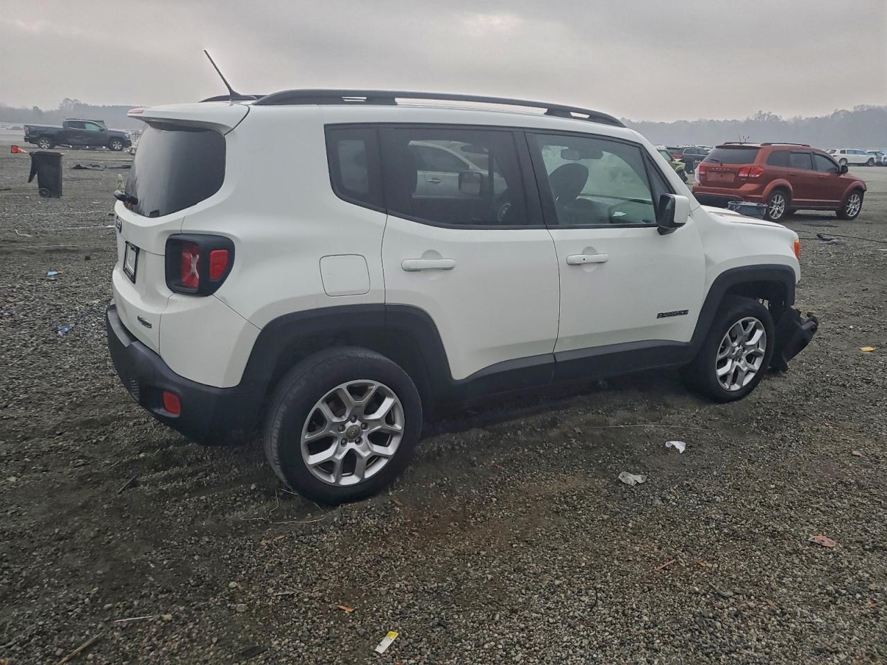 2017 Jeep Renegade Latitude - Фото 3