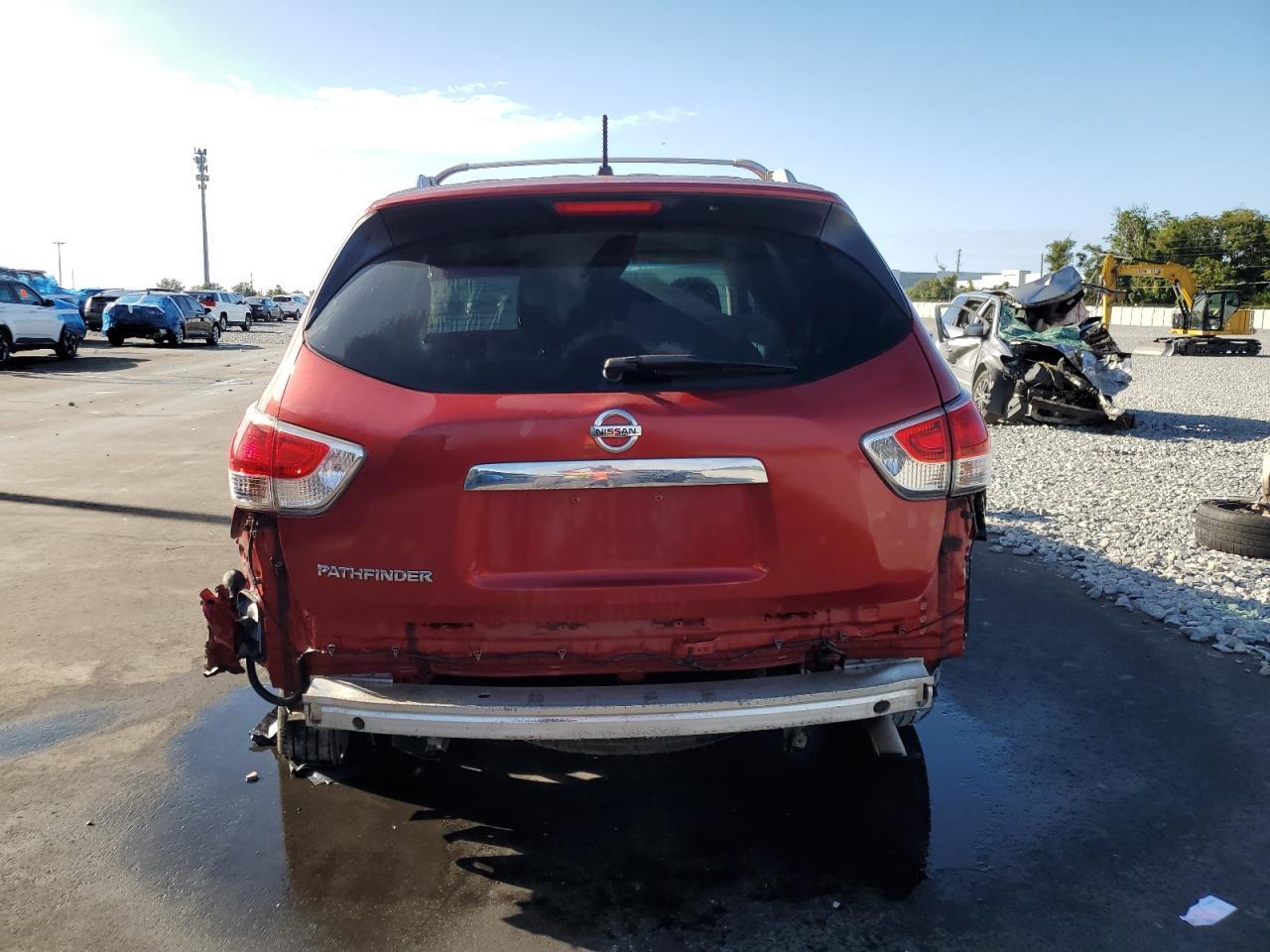 2016 Nissan Pathfinder S - Image 6