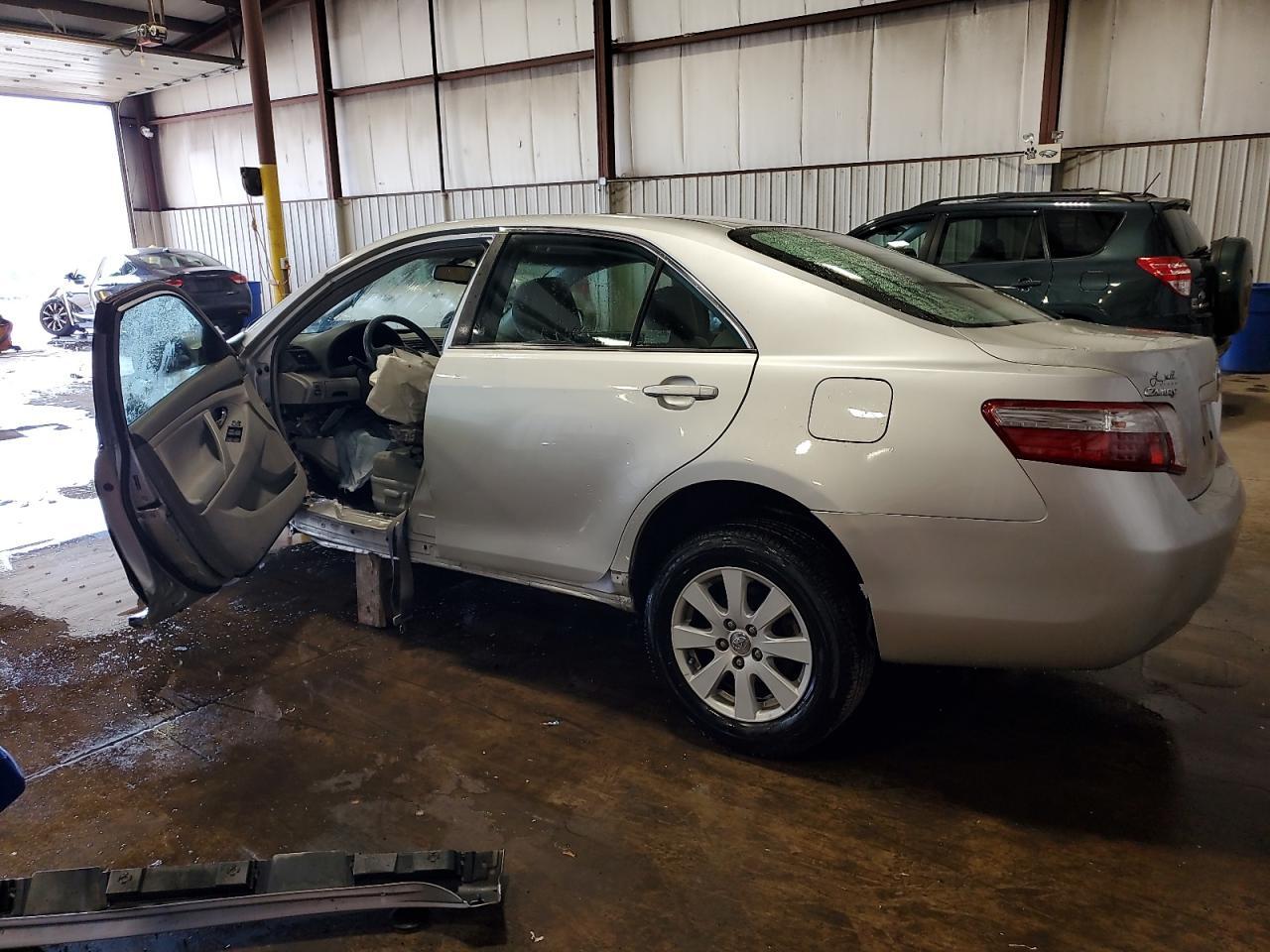 2008 Toyota Camry Hybrid - Image 2