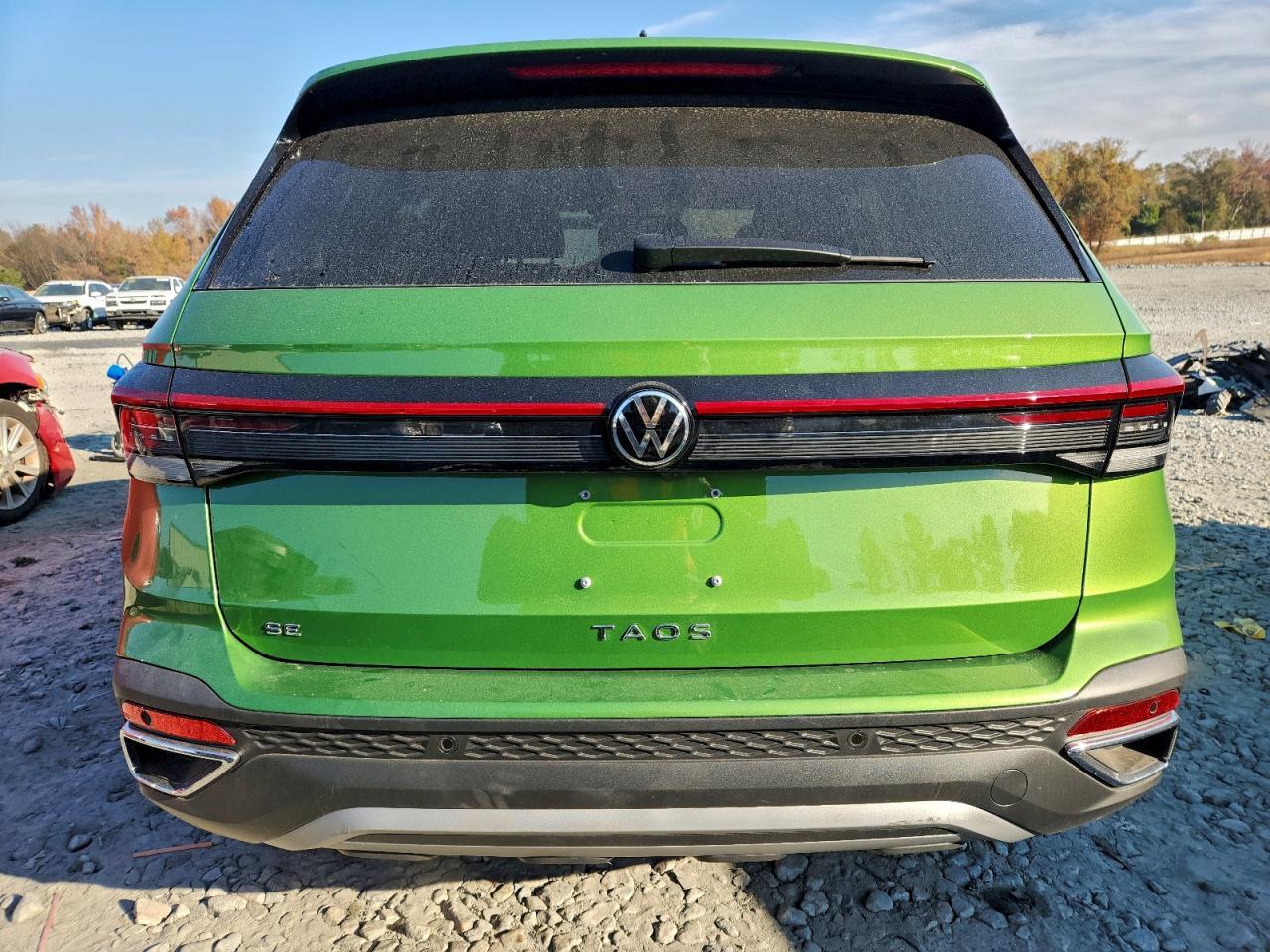 2025 Volkswagen Taos Se - Image 6