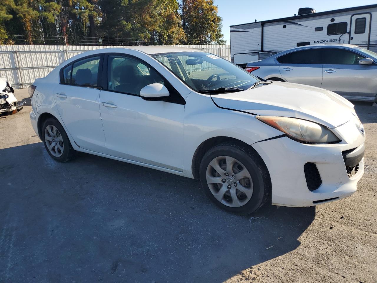 2013 Mazda 3 I - Фото 4