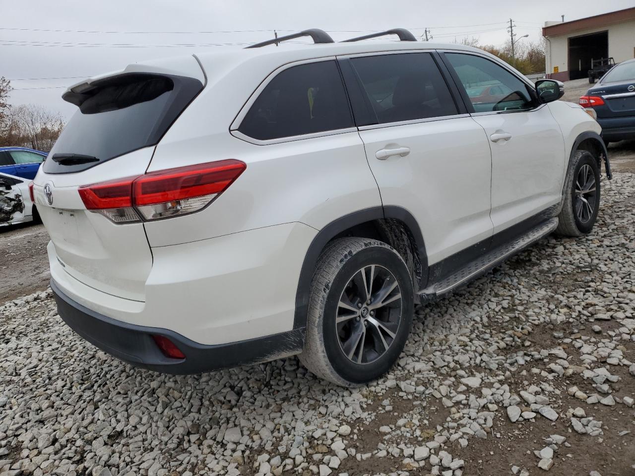 2019 Toyota Highlander Le - Image 3