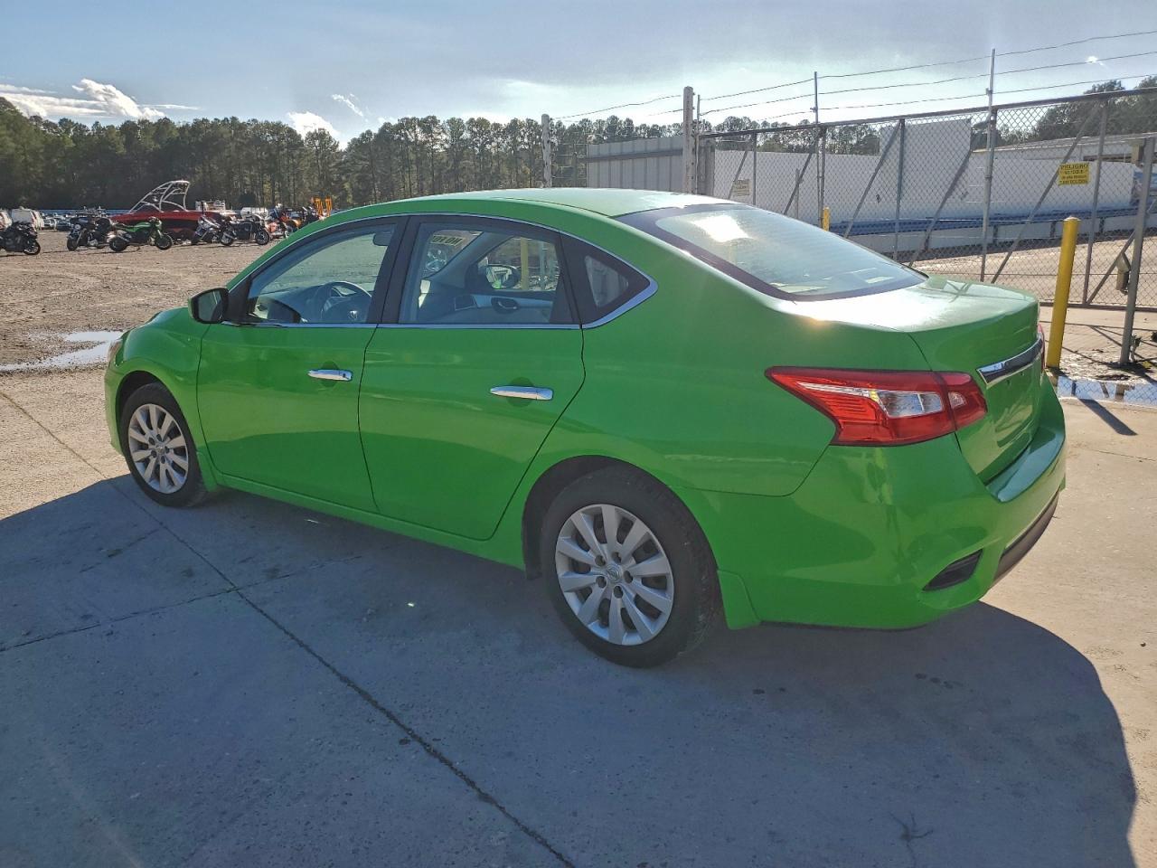 2017 Nissan Sentra S - Фото 2