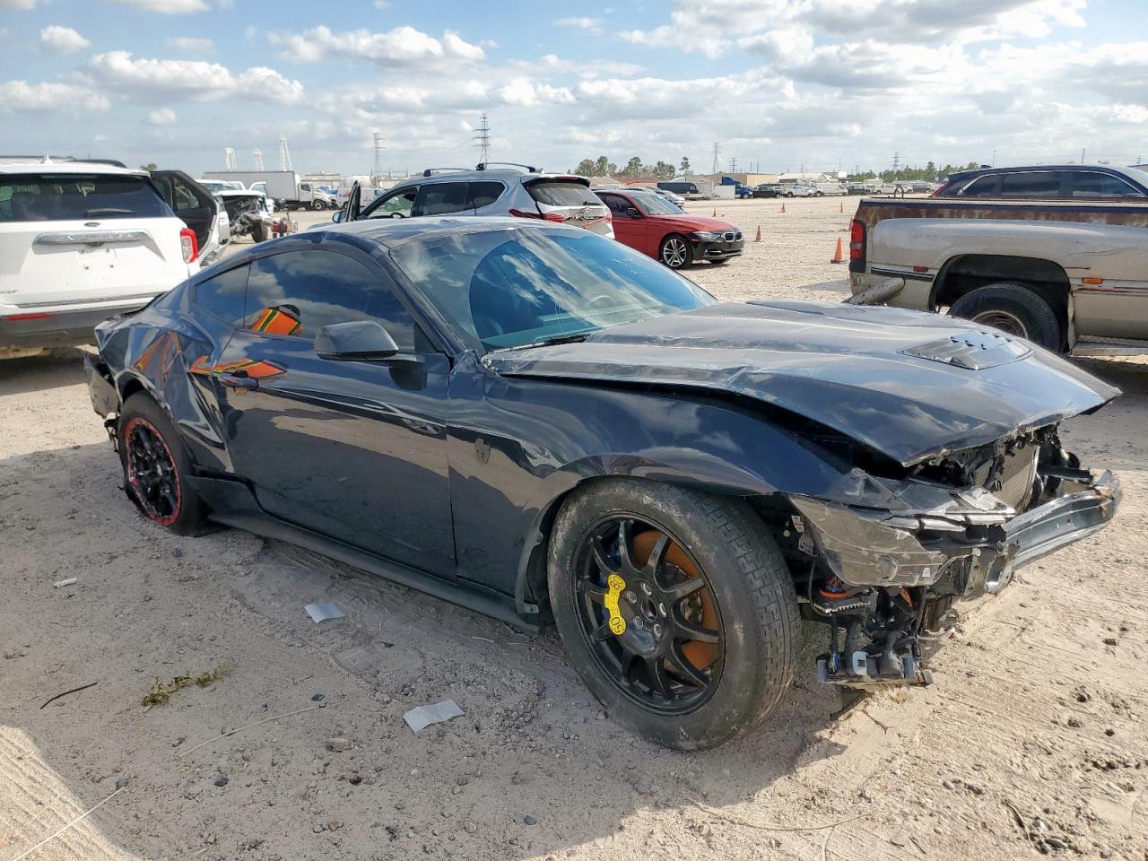 2024 Ford Mustang Dark Horse - Image 4