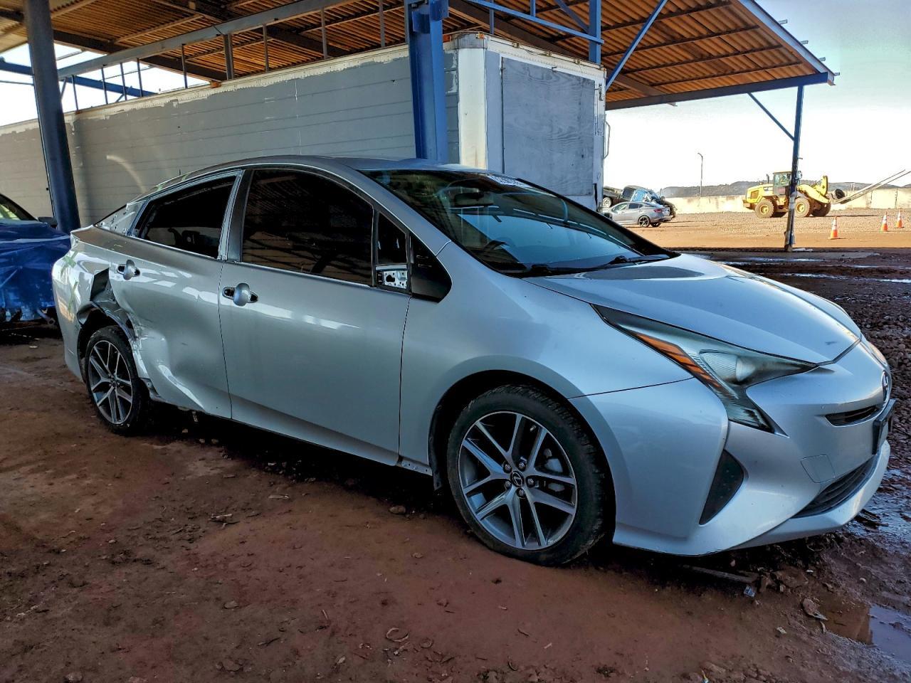 2016 Toyota Prius - Image 4