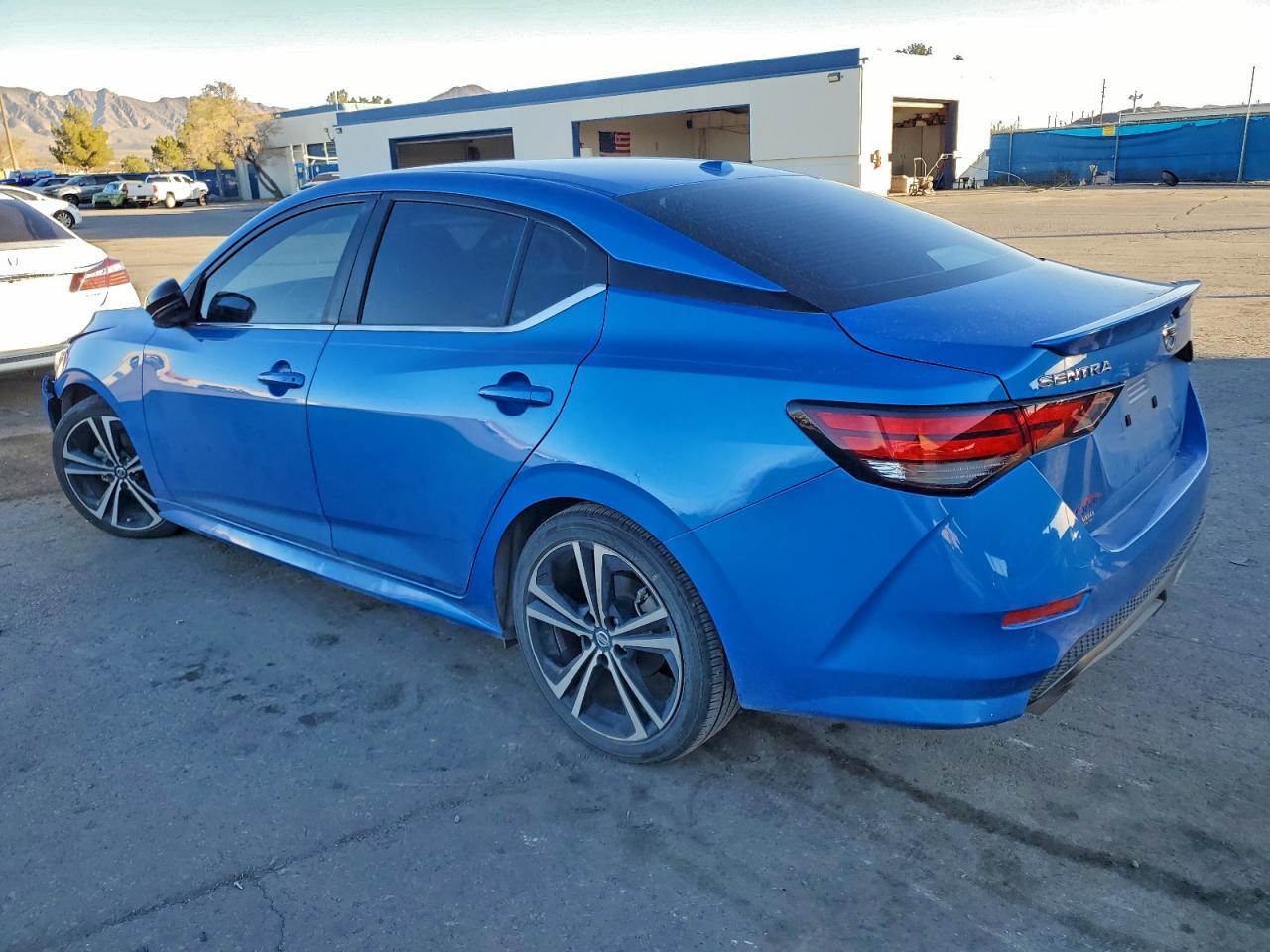 2020 Nissan Sentra Sr - Фото 2