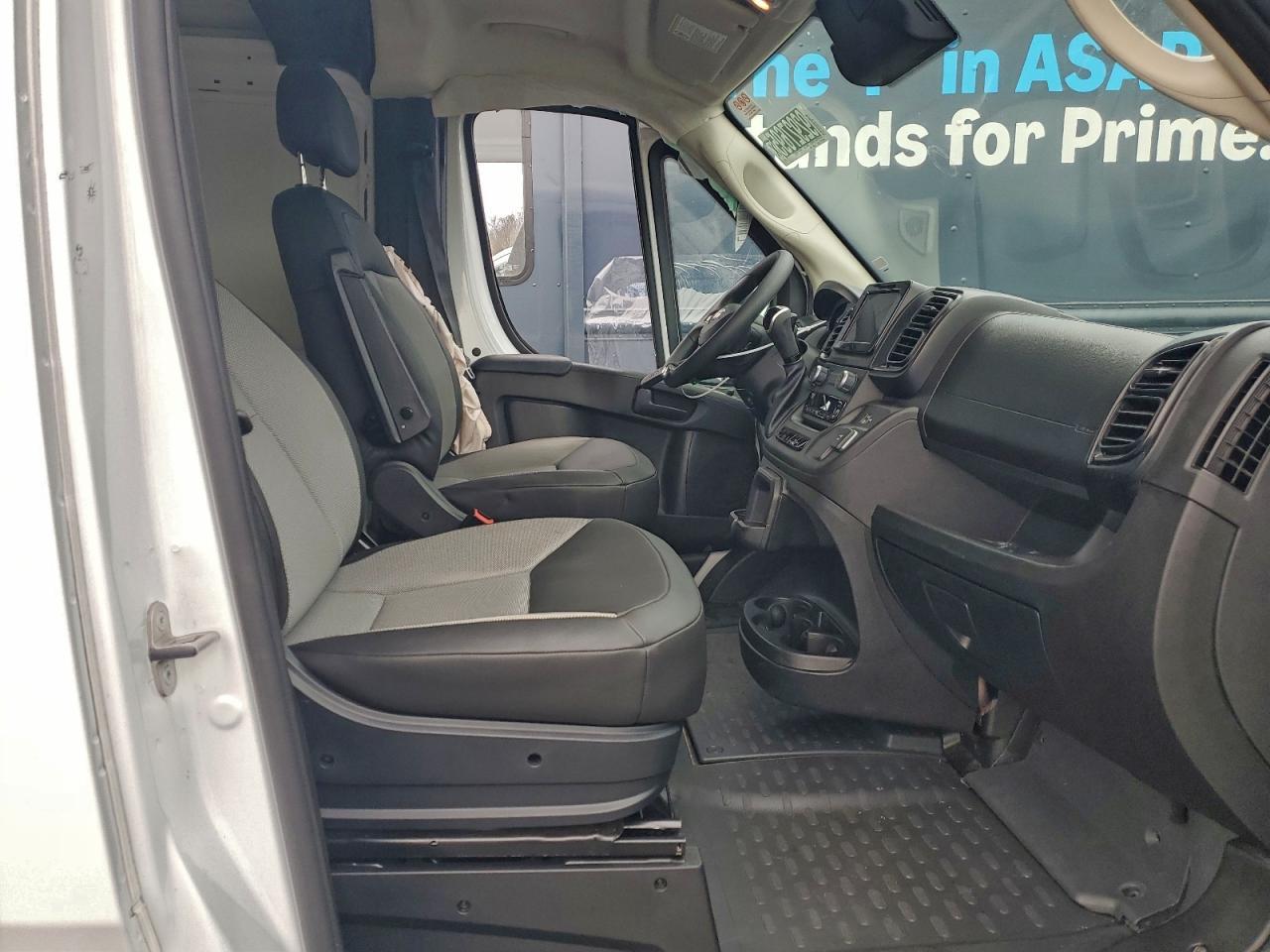 2025 Ram Promaster 2500 Delivery Van - Фото 7