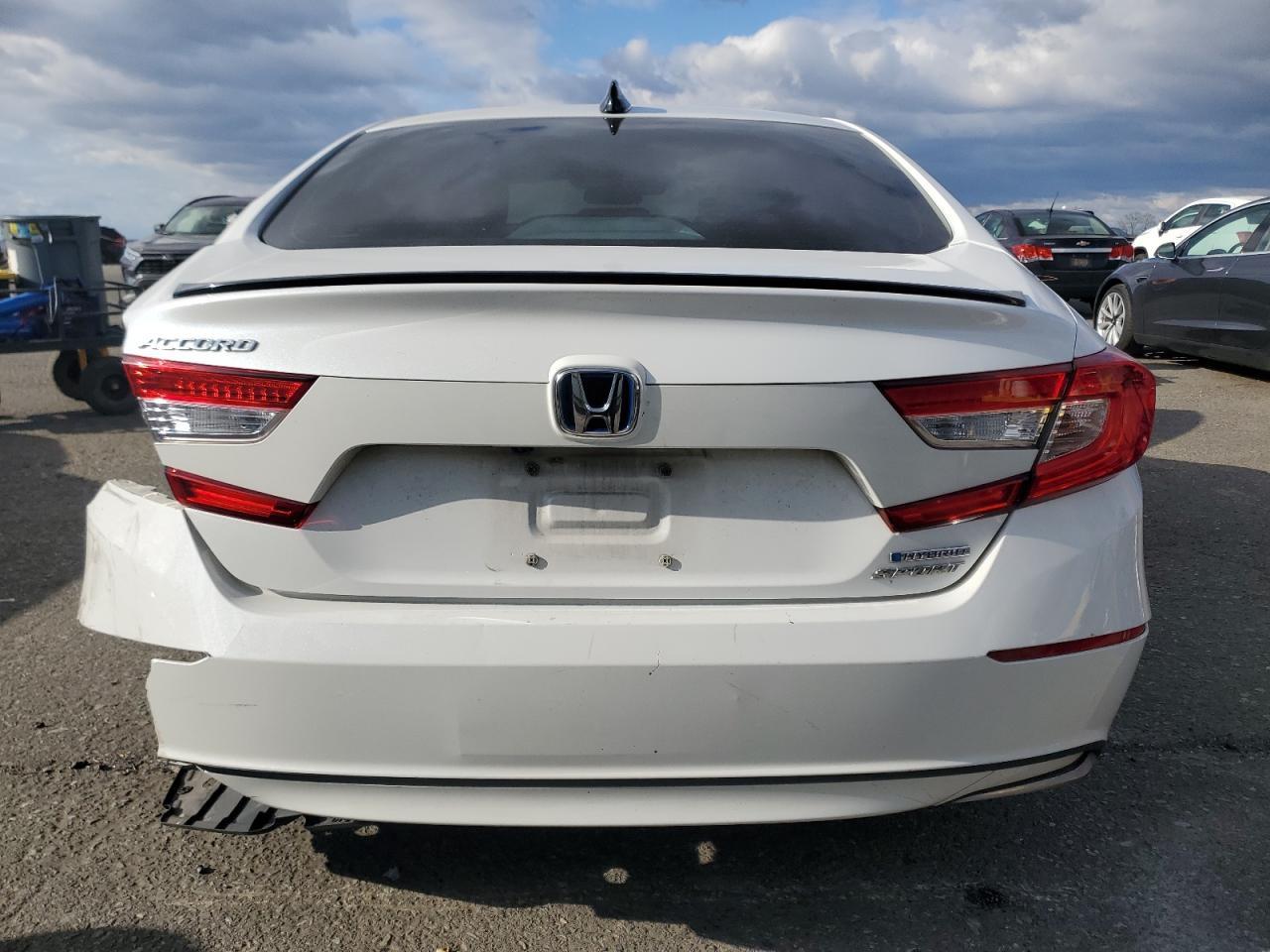 2022 Honda Accord Hybrid Sport - Image 6