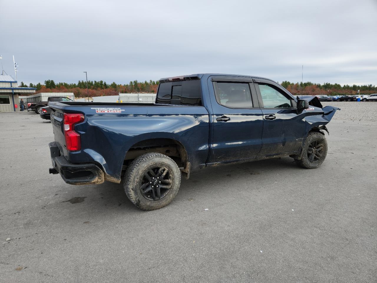 2021 Chevrolet Silverado K1500 Lt Trail Boss - Фото 3