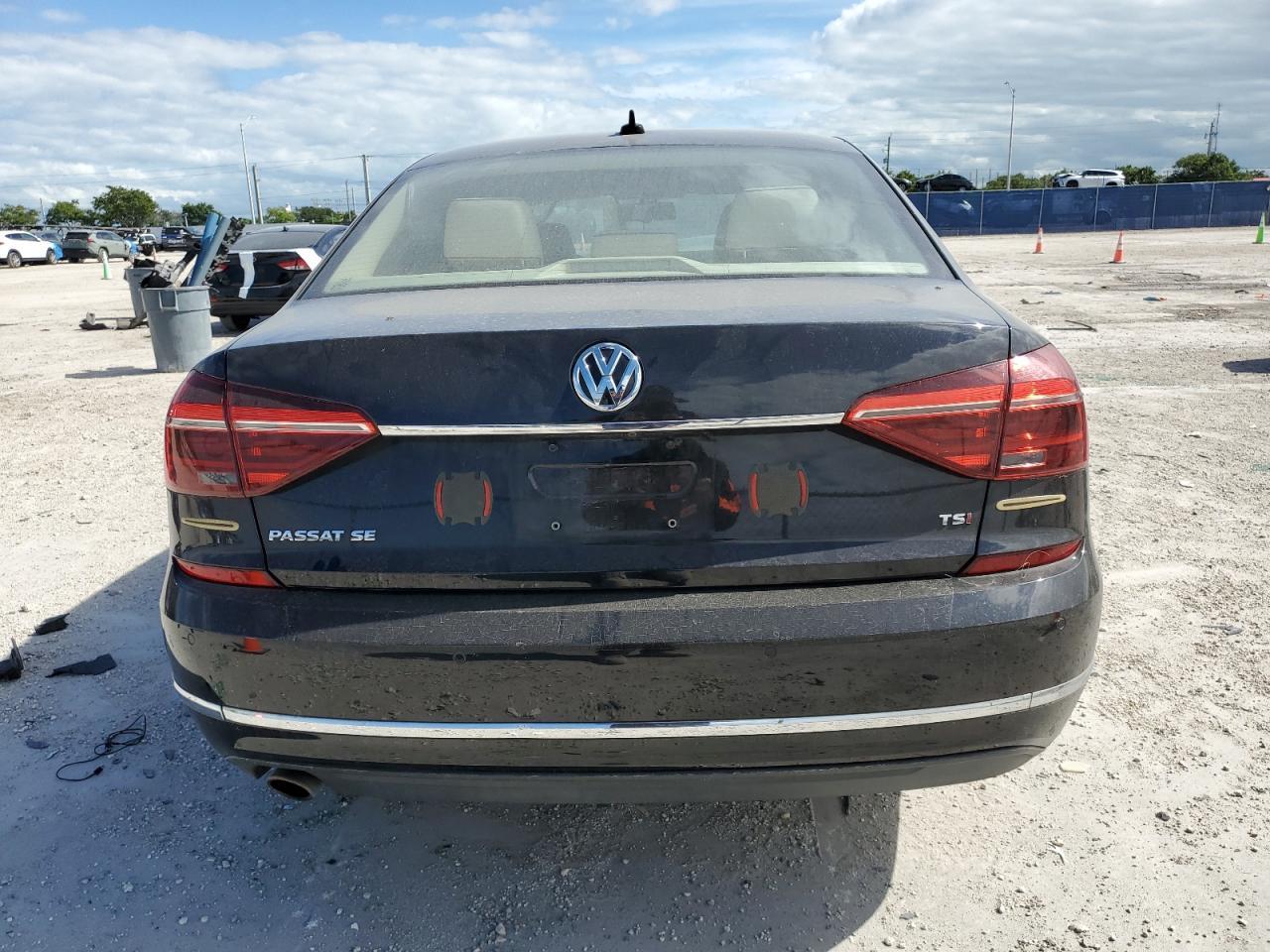 2017 Volkswagen Passat Se - Фото 6