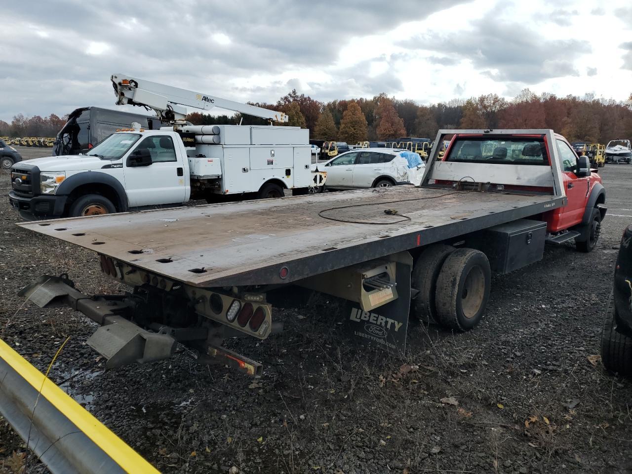 2019 Ford F550 Super Duty - Фото 3