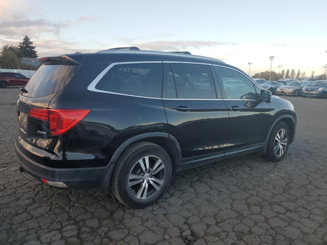 2016 Honda Pilot Exl - Image 3