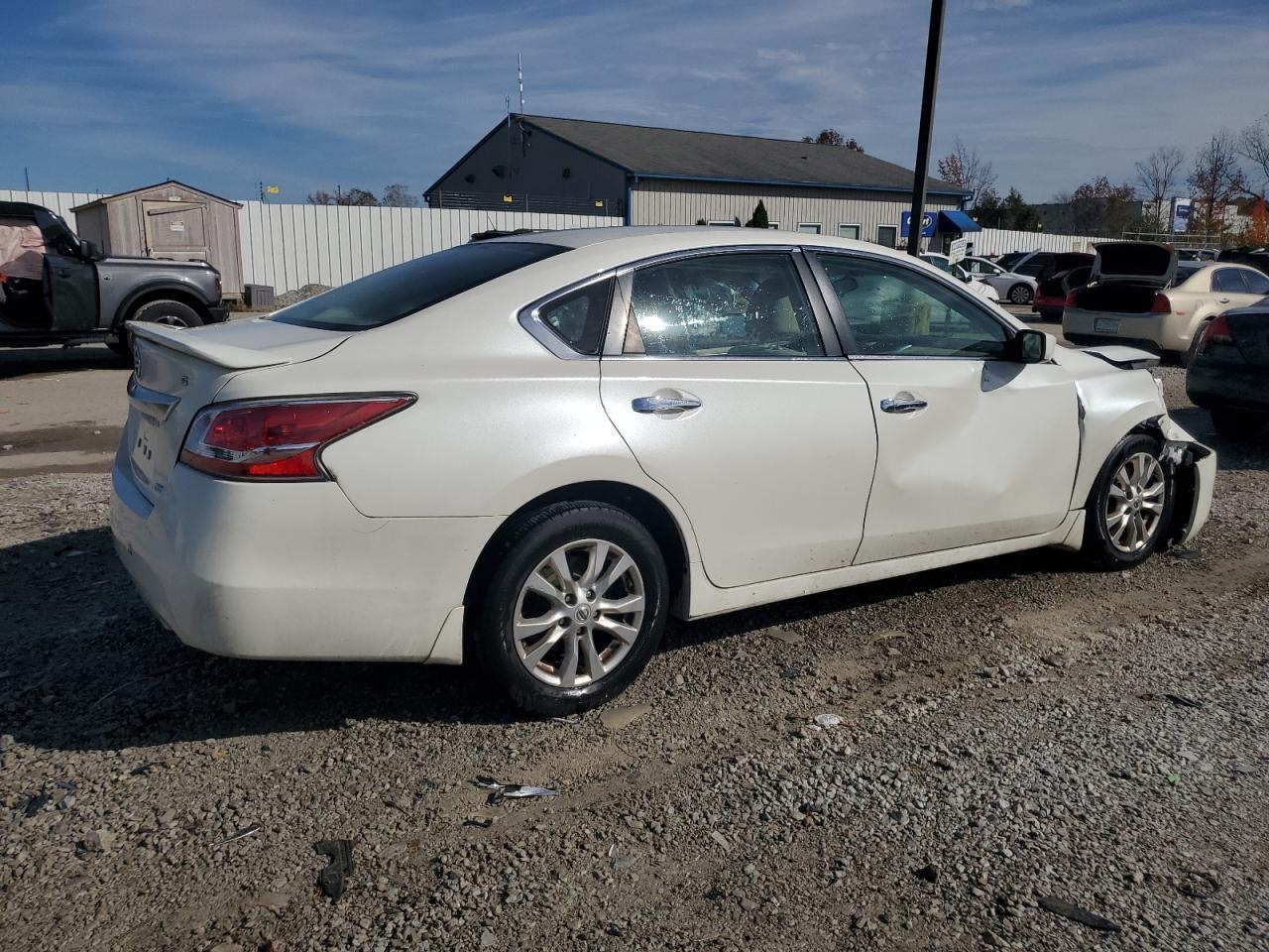 2014 Nissan Altima 2.5 - Image 3