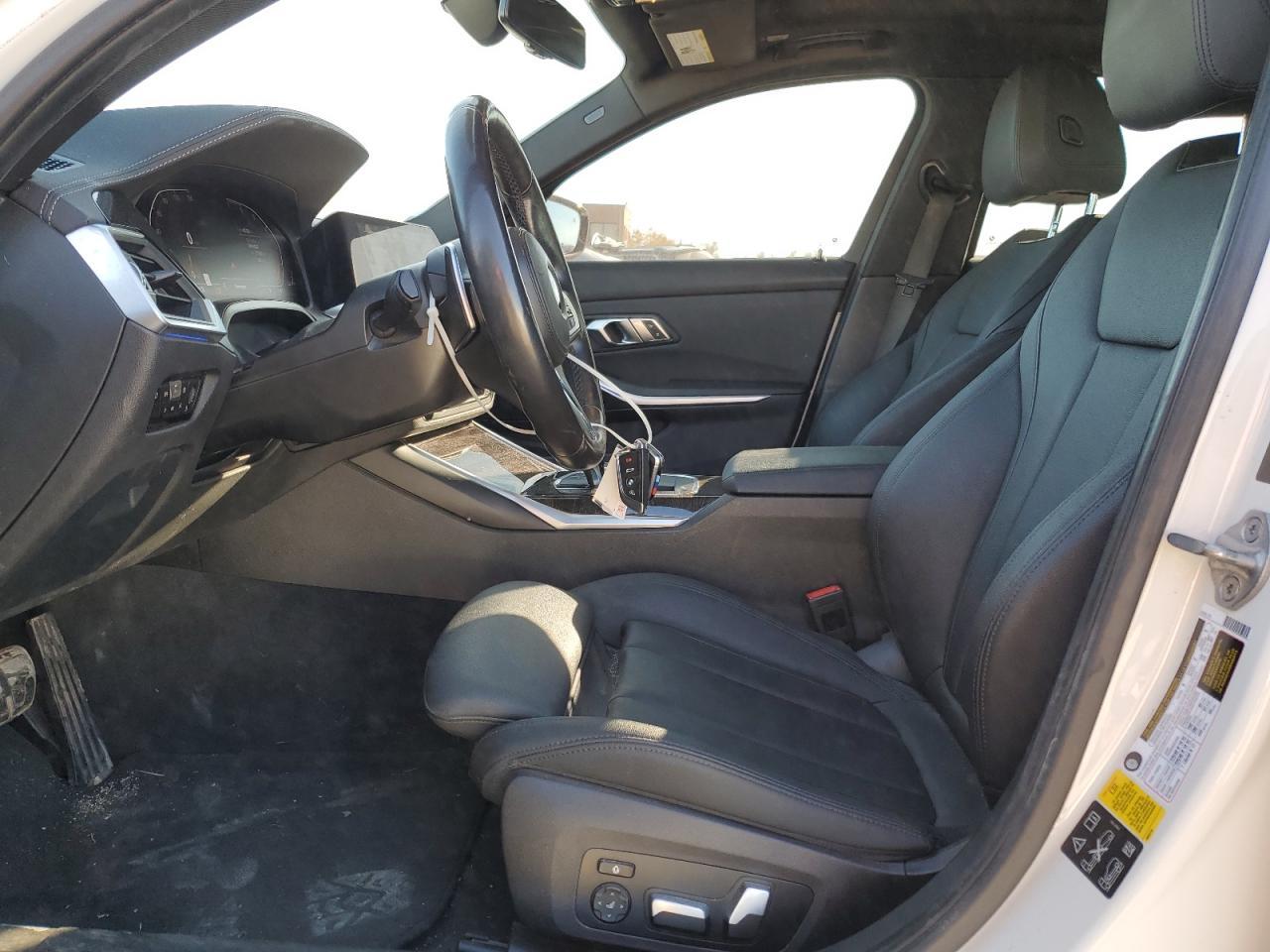 2020 BMW 330Xi - Image 7