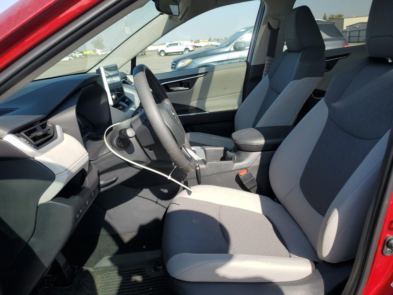 2024 Toyota Rav4 Xle - Image 7
