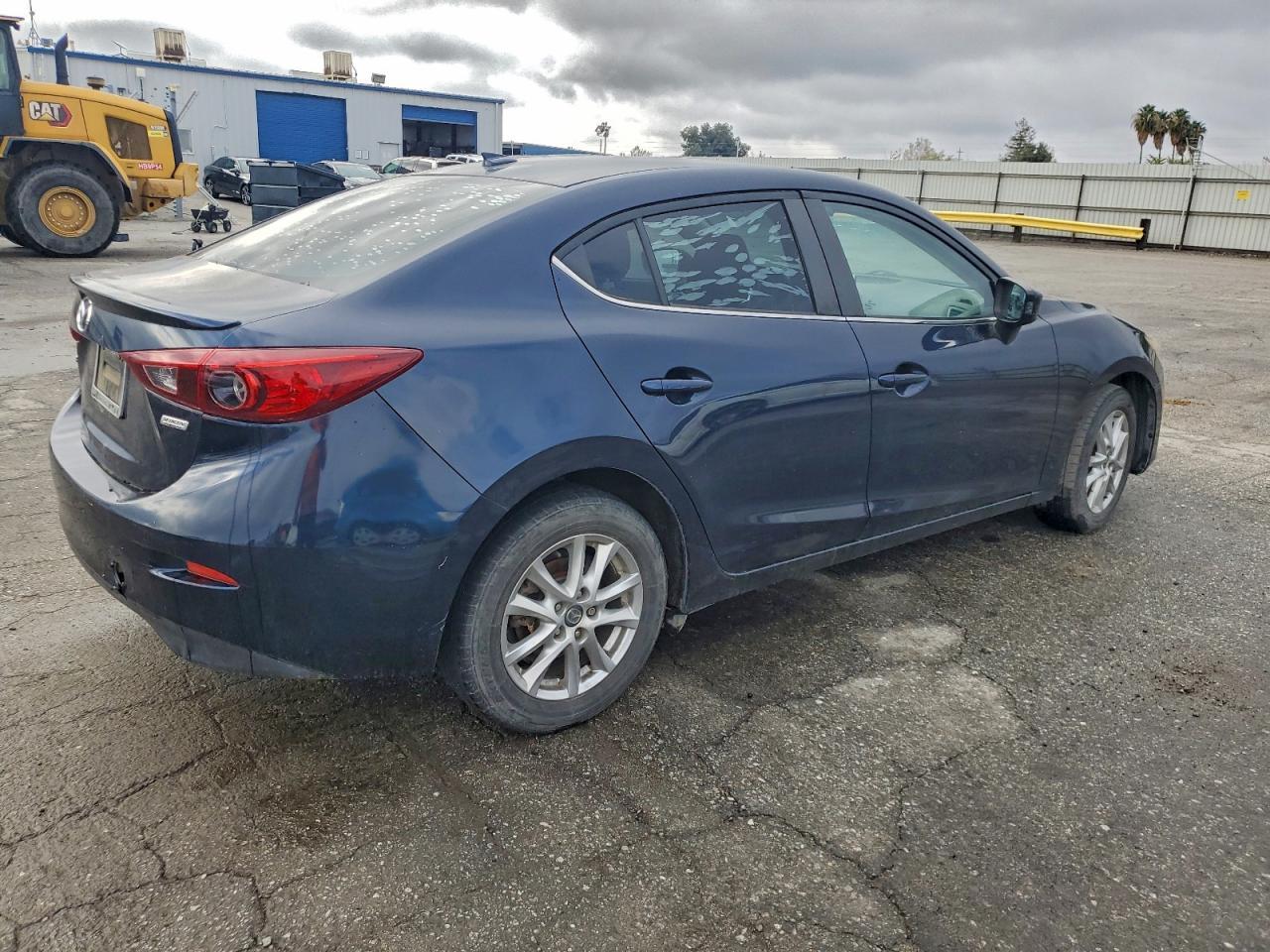 2016 Mazda Mazda3 - Image 3