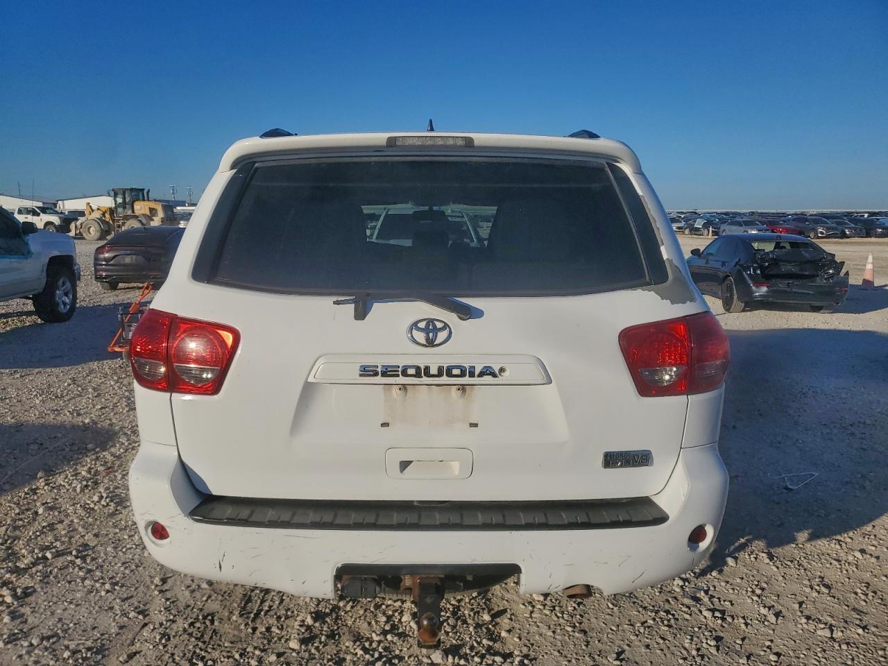 2013 Toyota Sequoia Sr5 - Image 6