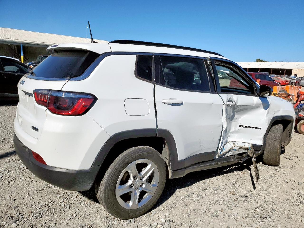 2024 Jeep Compass Latitude - Фото 3