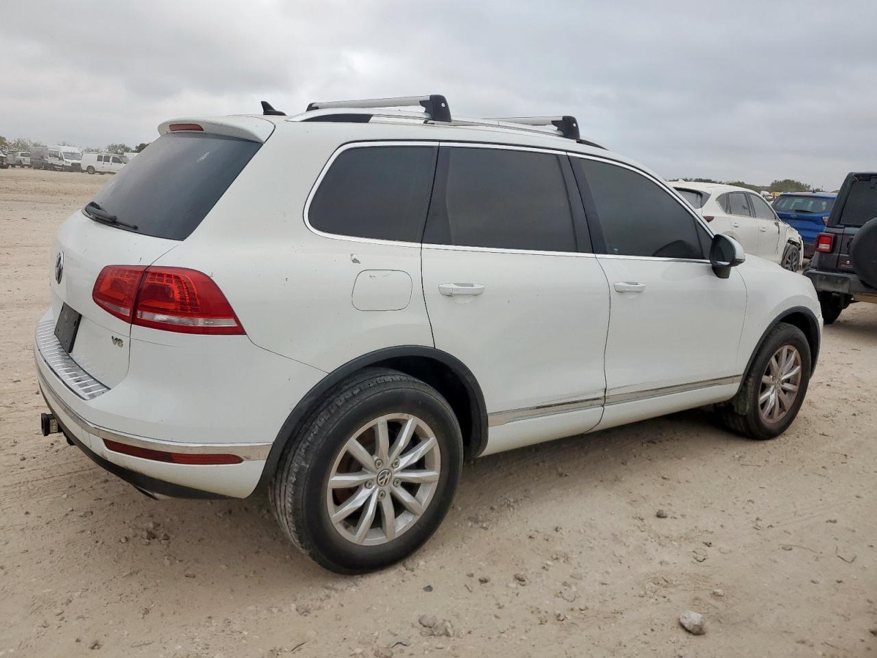 2016 Volkswagen Touareg Sport - Фото 3