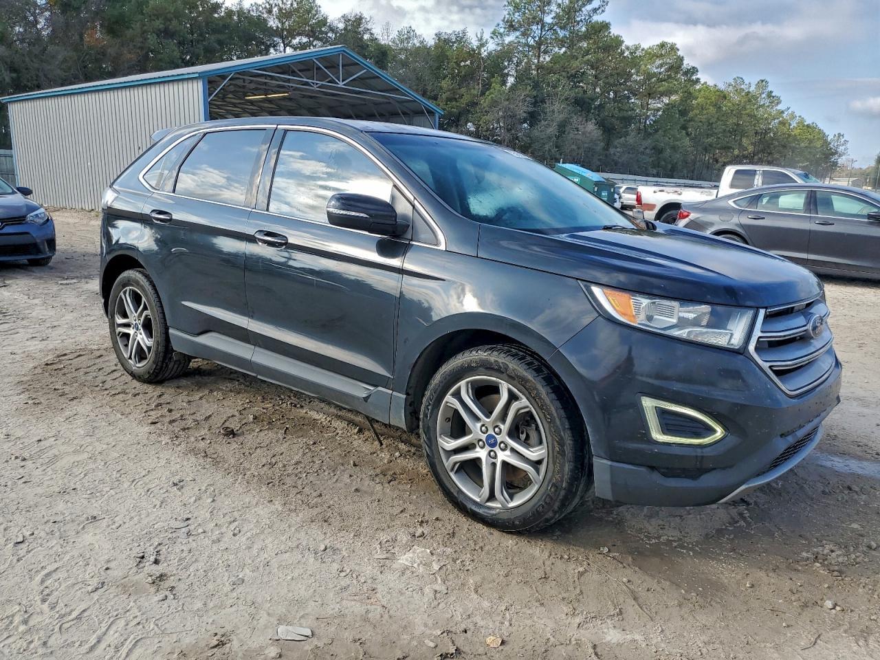 2015 Ford Edge Titanium - Image 4