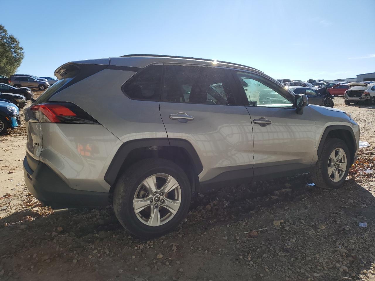 2021 Toyota Rav4 Xle - Фото 3