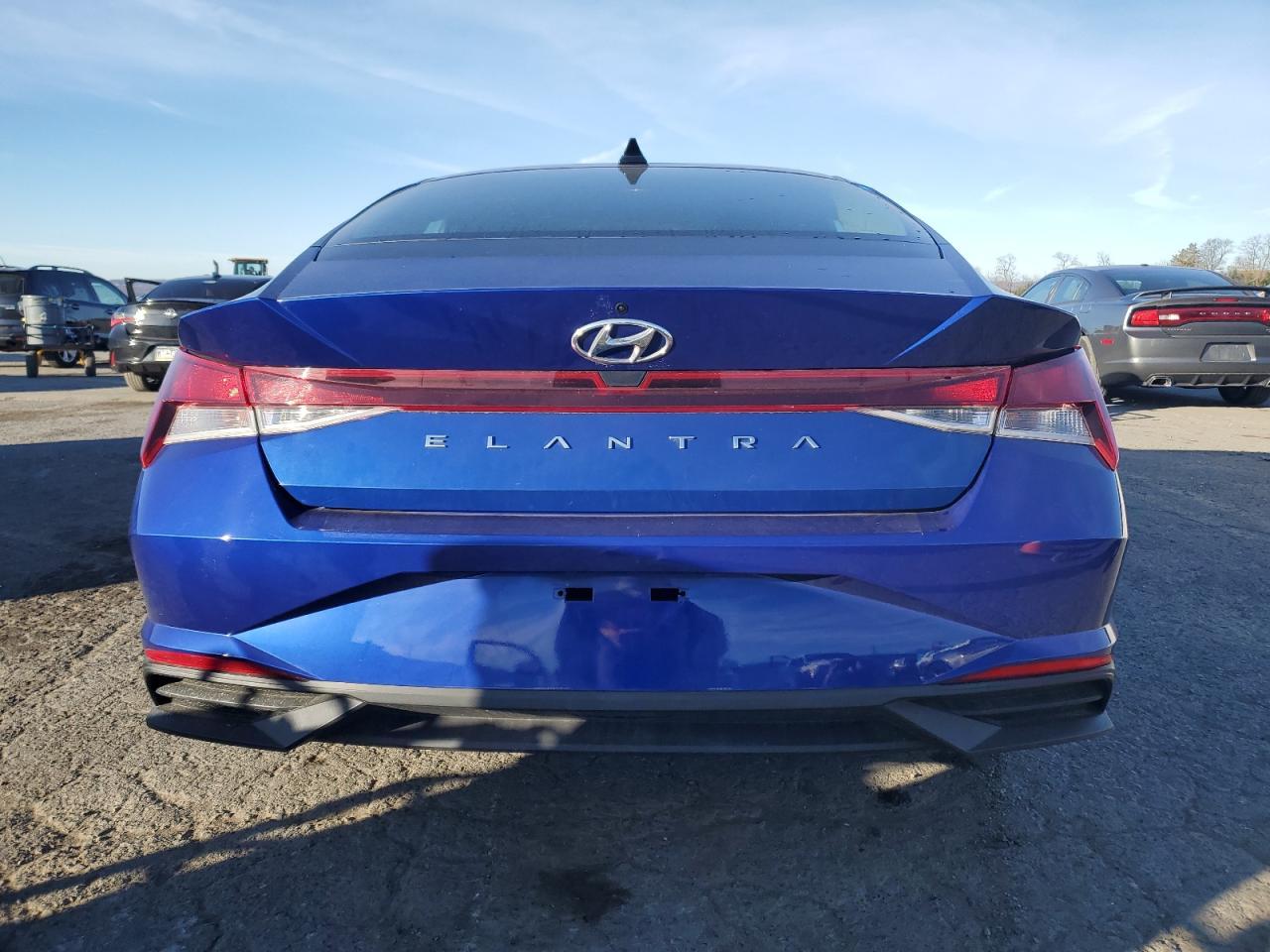 2021 Hyundai Elantra - Фото 6