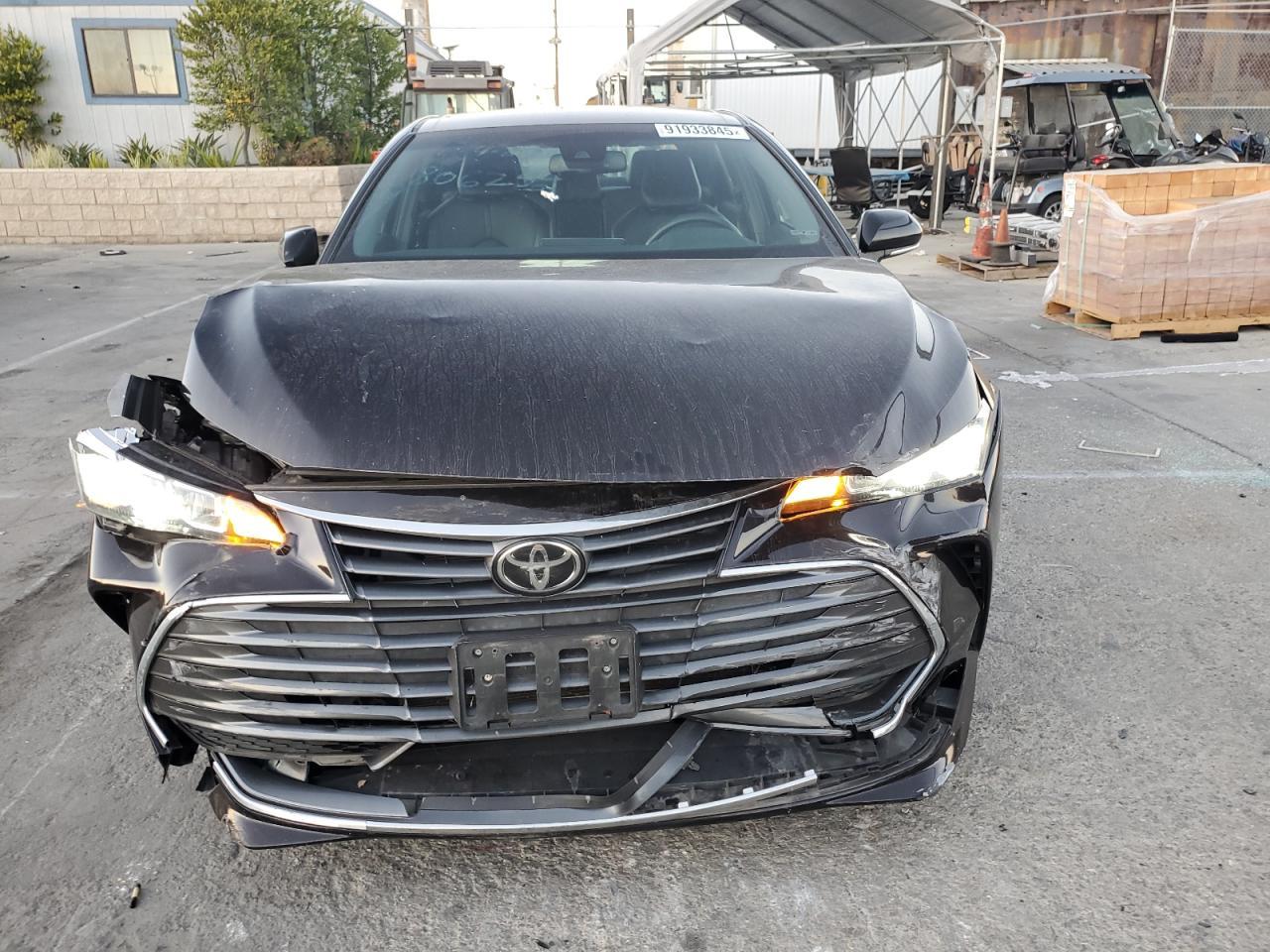 2022 Toyota Avalon Xle - Фото 5