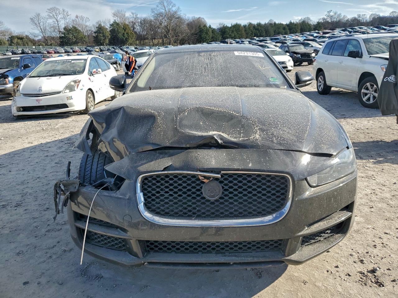 2017 Jaguar Xe Prestige - Image 5