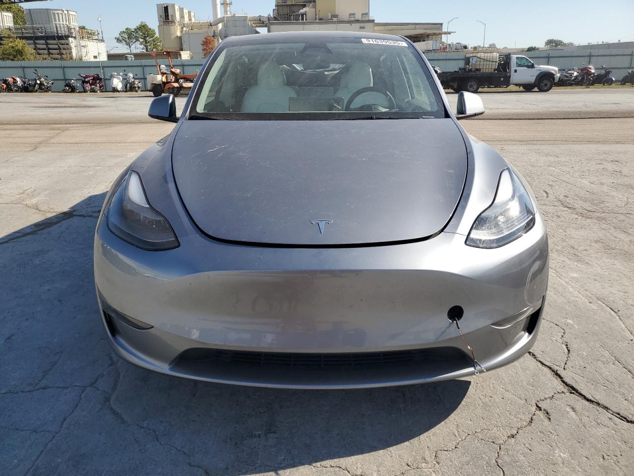 2024 Tesla Model Y - Фото 5