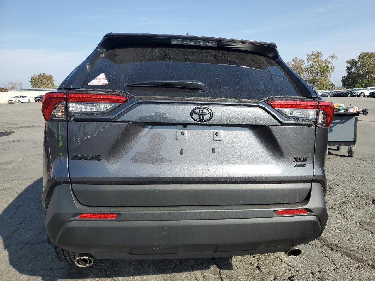 2025 Toyota Rav4 Xle Premium - Image 6