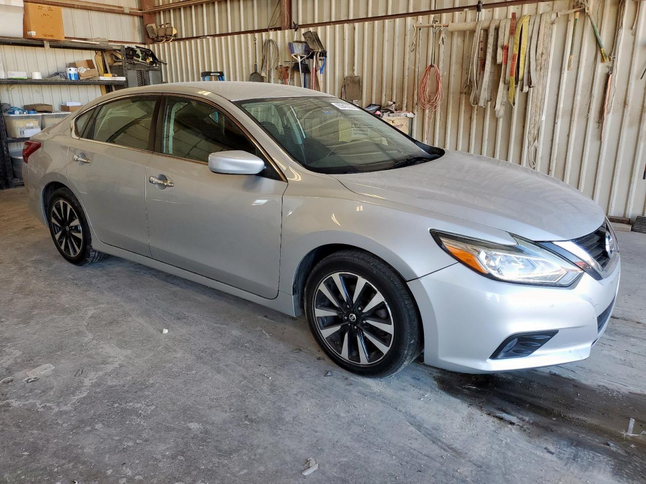 2018 Nissan Altima 2.5 - Image 4