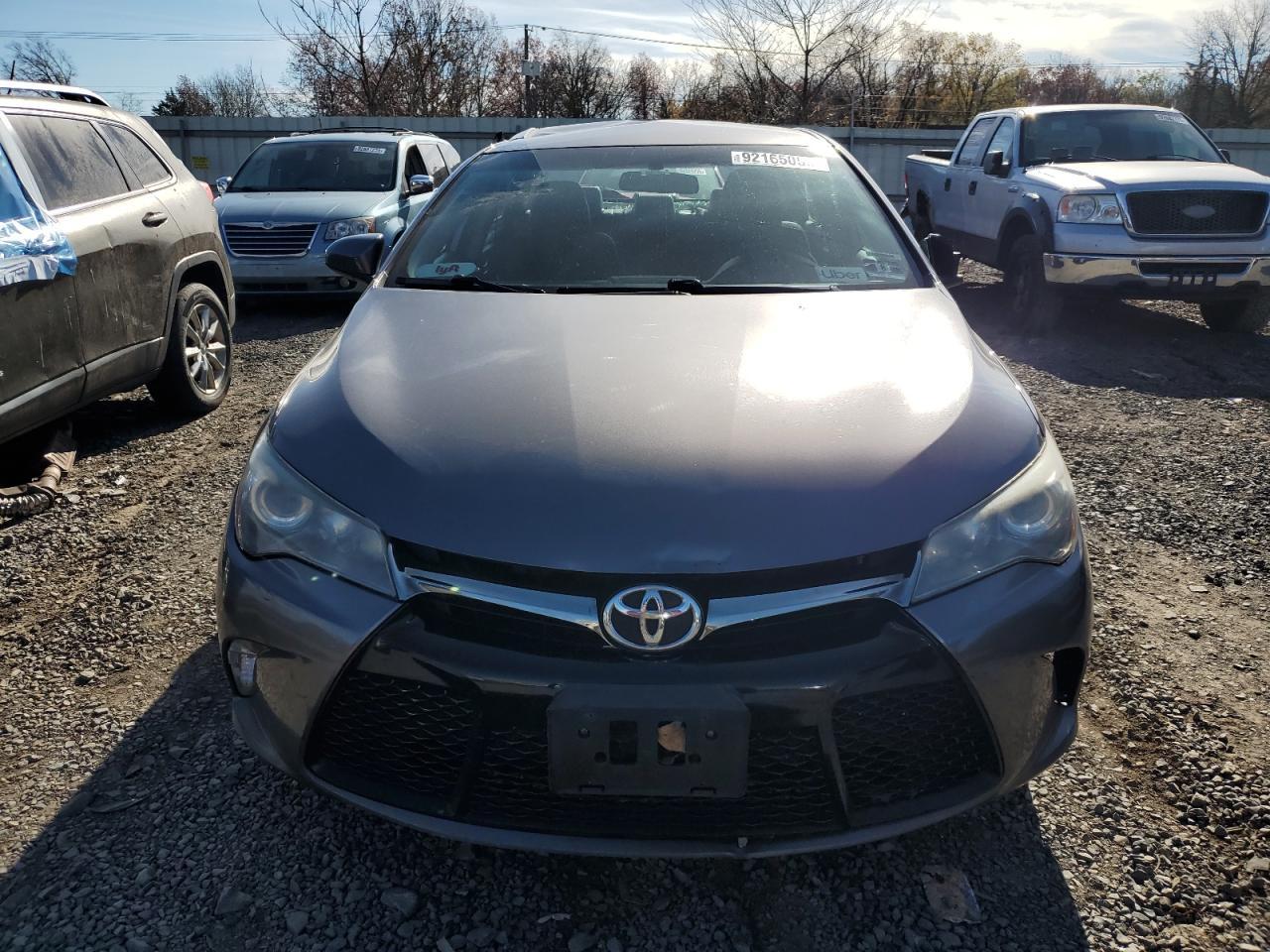 2017 Toyota Camry Le - Фото 5
