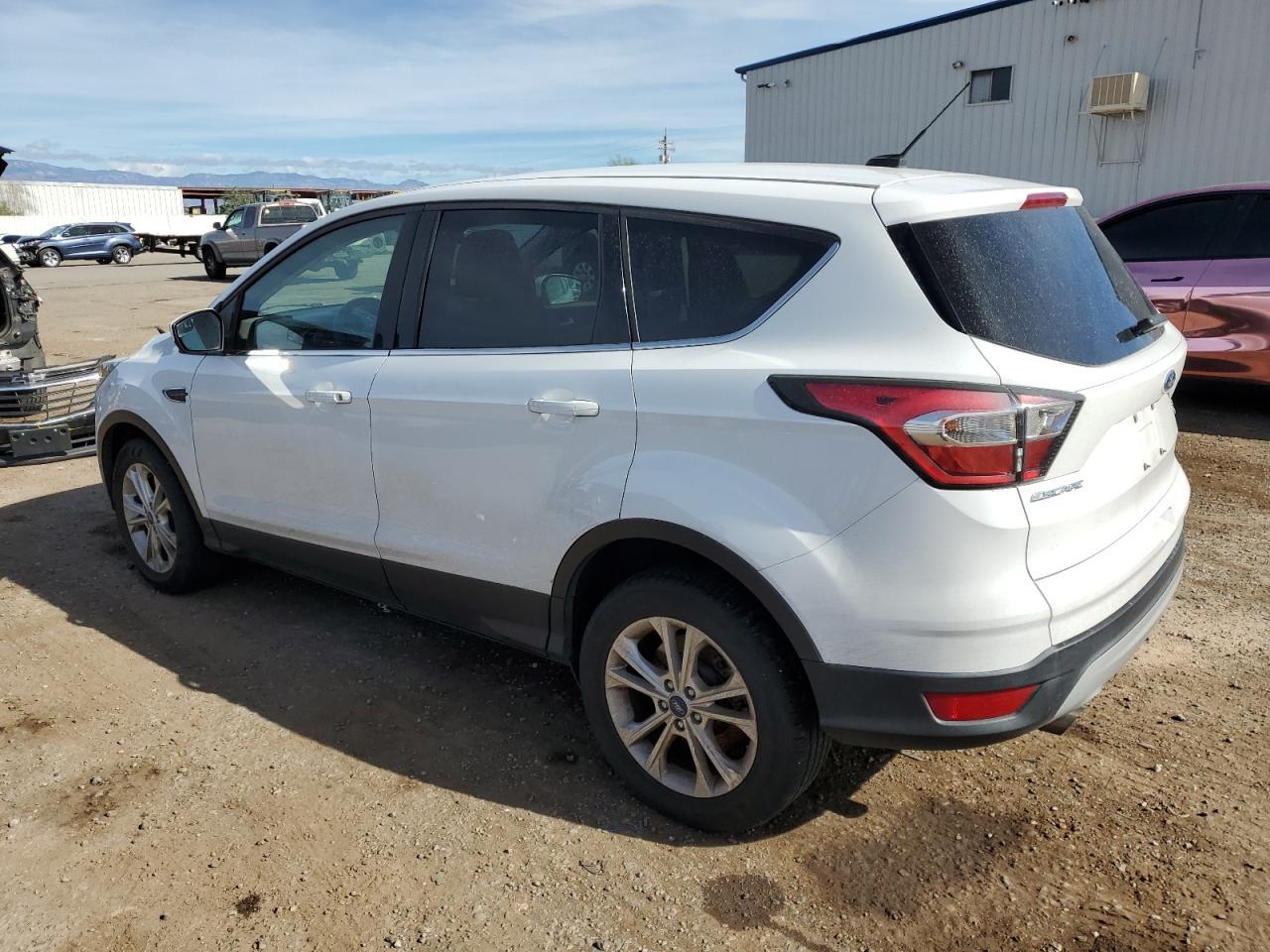 2017 Ford Escape Se - Image 2