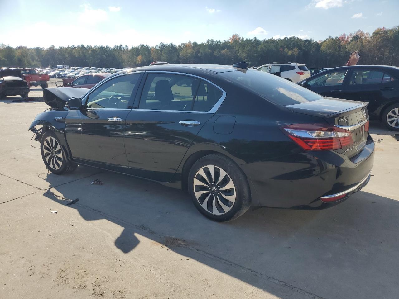 2017 Honda Accord Hybrid Exl - Image 2