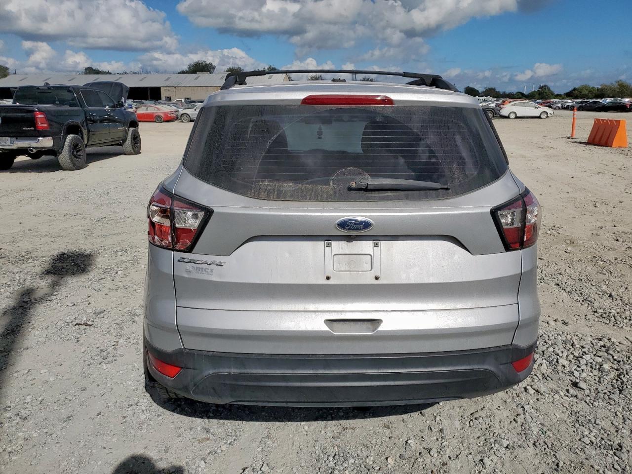 2018 Ford Escape S - Фото 6