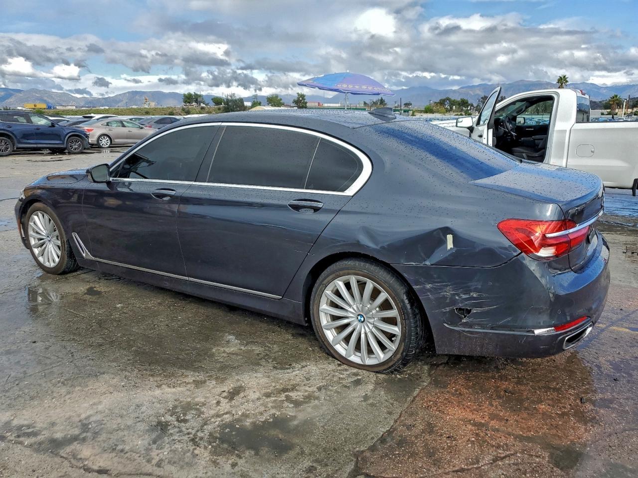2018 BMW 740 I - Фото 2
