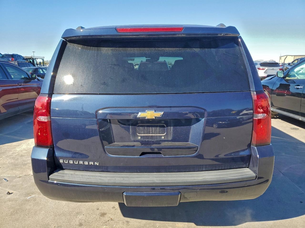 2018 Chevrolet Suburban C1500 Lt - Фото 6