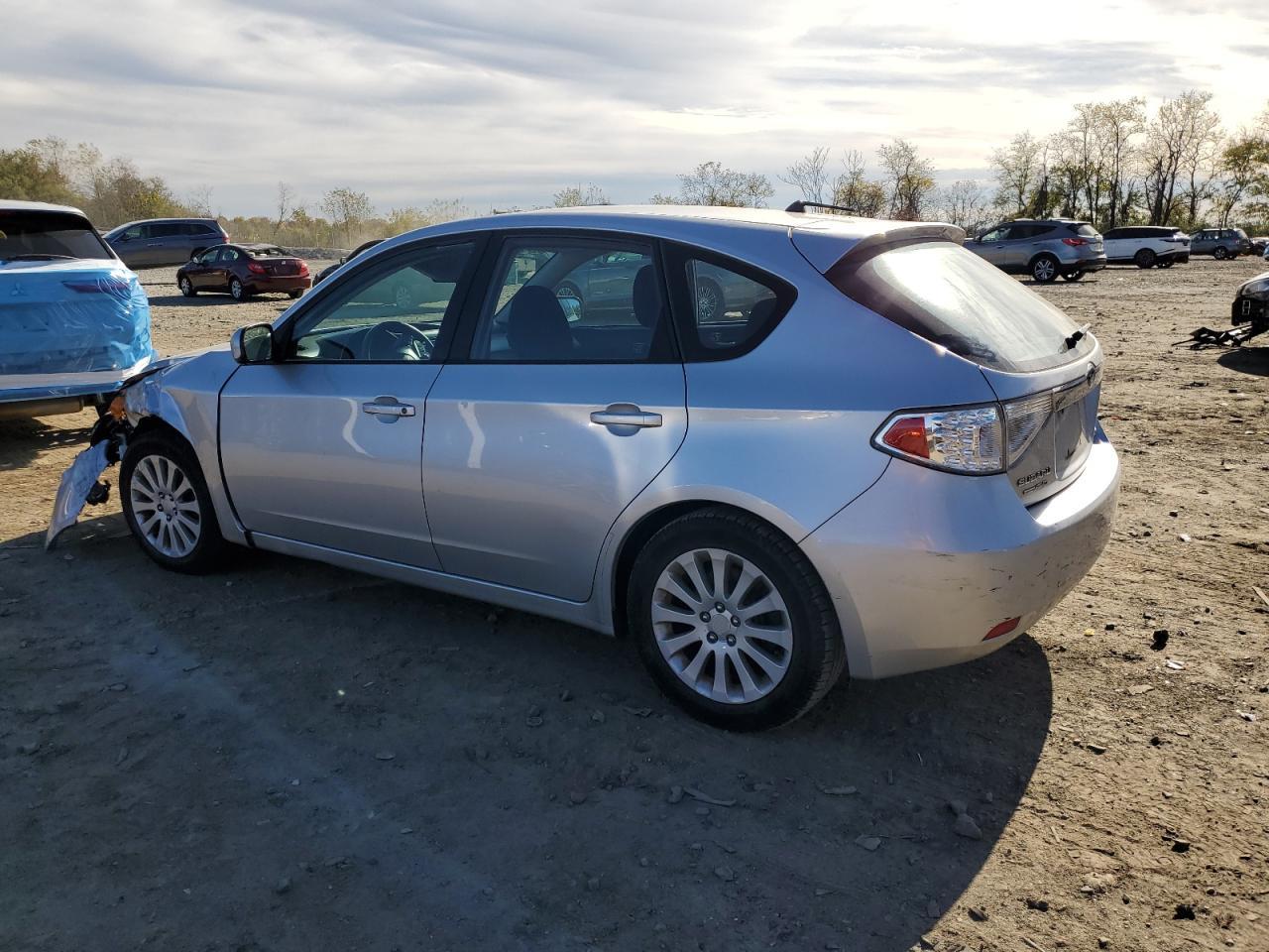 2010 Subaru Impreza 2.5I Premium - Фото 2