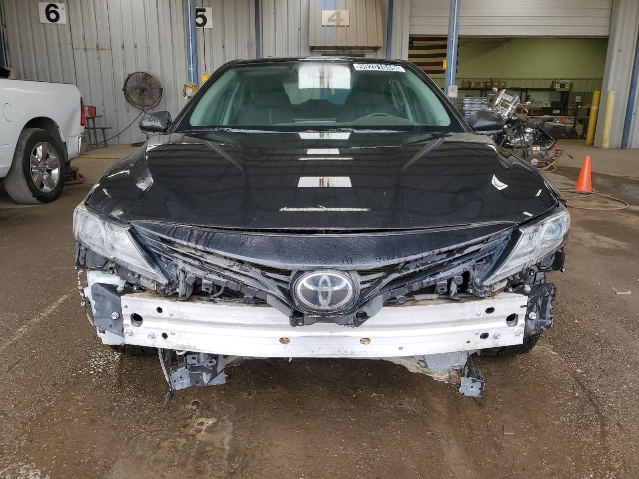 2021 Toyota Camry Le - Фото 5